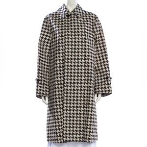 Burberry virgin wool stylish coat